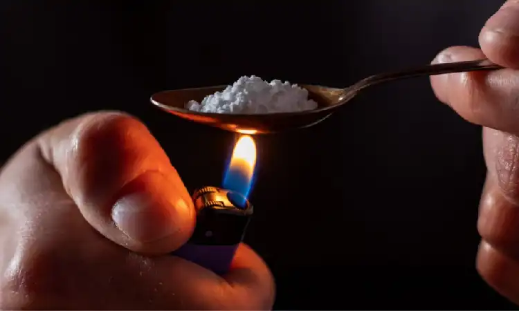 کوکائین بیس چیست؟ تفاوت فری بیس یا سنگ کوکائین با پودر کوکائین | نحوه تولید سنگ